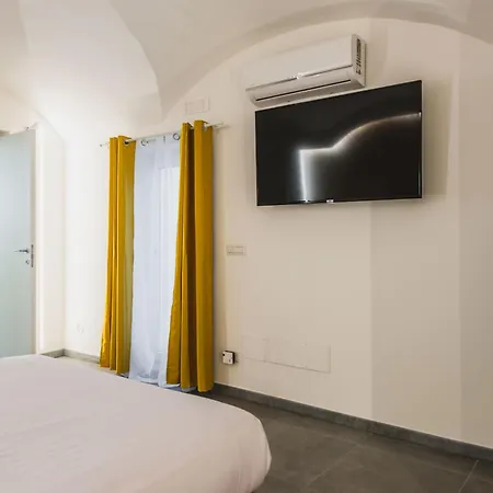Cutrone Romantic By Wonderful Italy * Catania